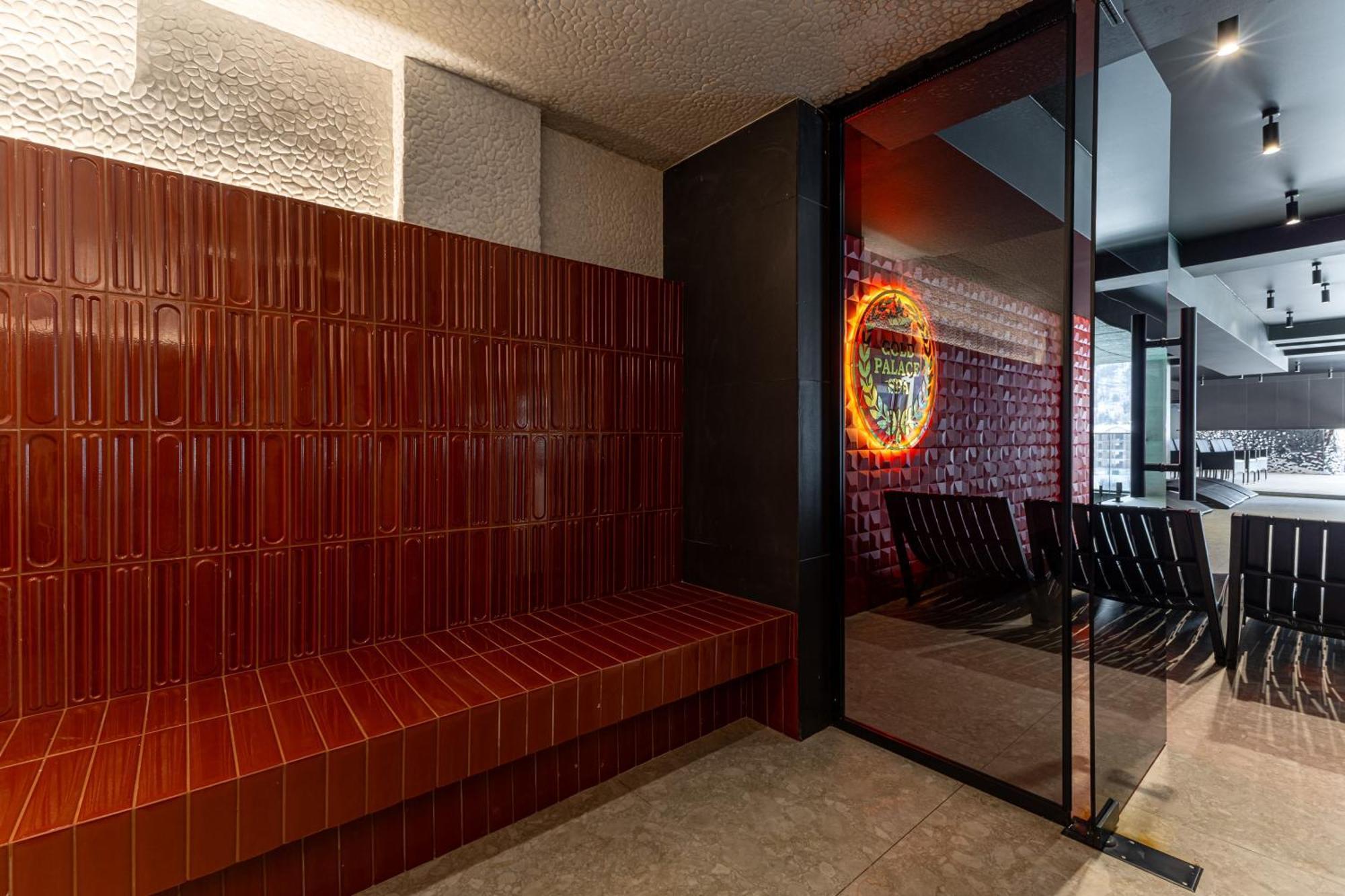 Gold Palace Wellness & Spa Bukovel Exterior photo