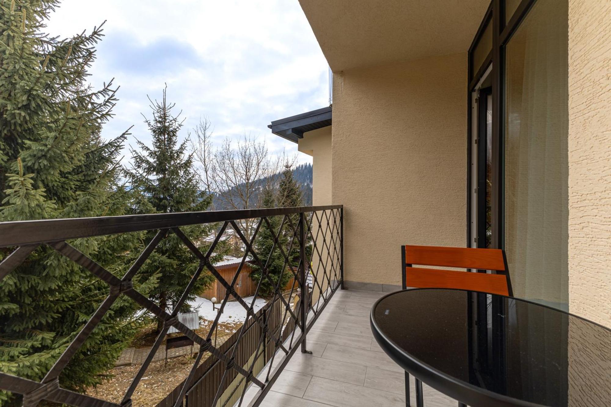 Gold Palace Wellness & Spa Bukovel Exterior photo